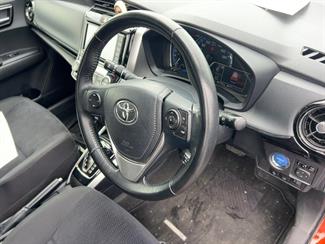 2017 Toyota COROLLA - Thumbnail