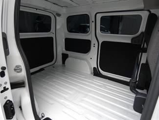 2020 Nissan NV200 - Thumbnail