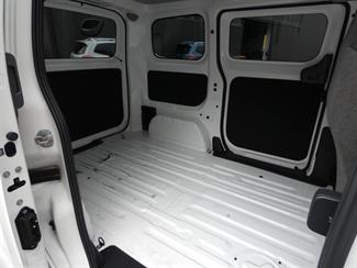 2020 Nissan NV200 - Thumbnail
