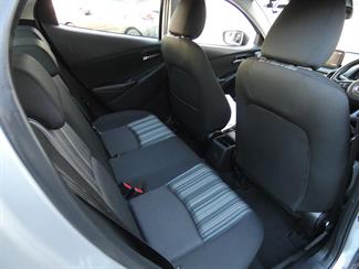 2021 Mazda 2 - Thumbnail