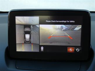 2021 Mazda 2 - Thumbnail