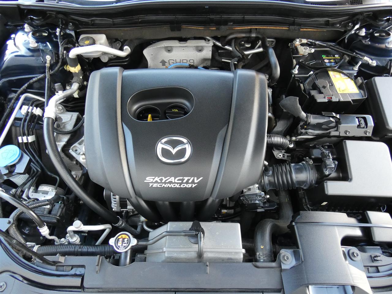 2016 Mazda AXELA