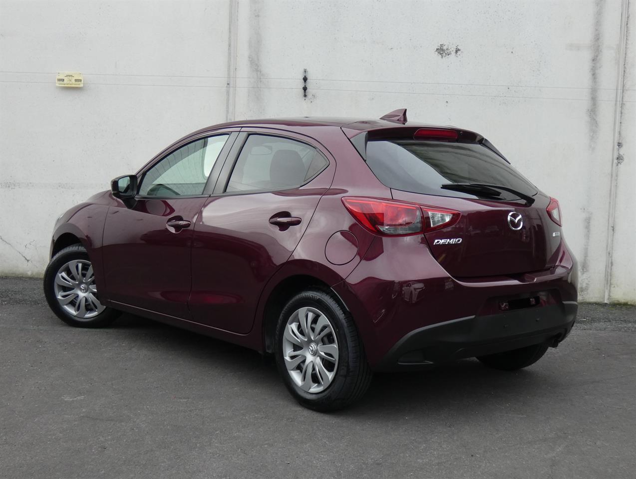 2017 Mazda DEMIO