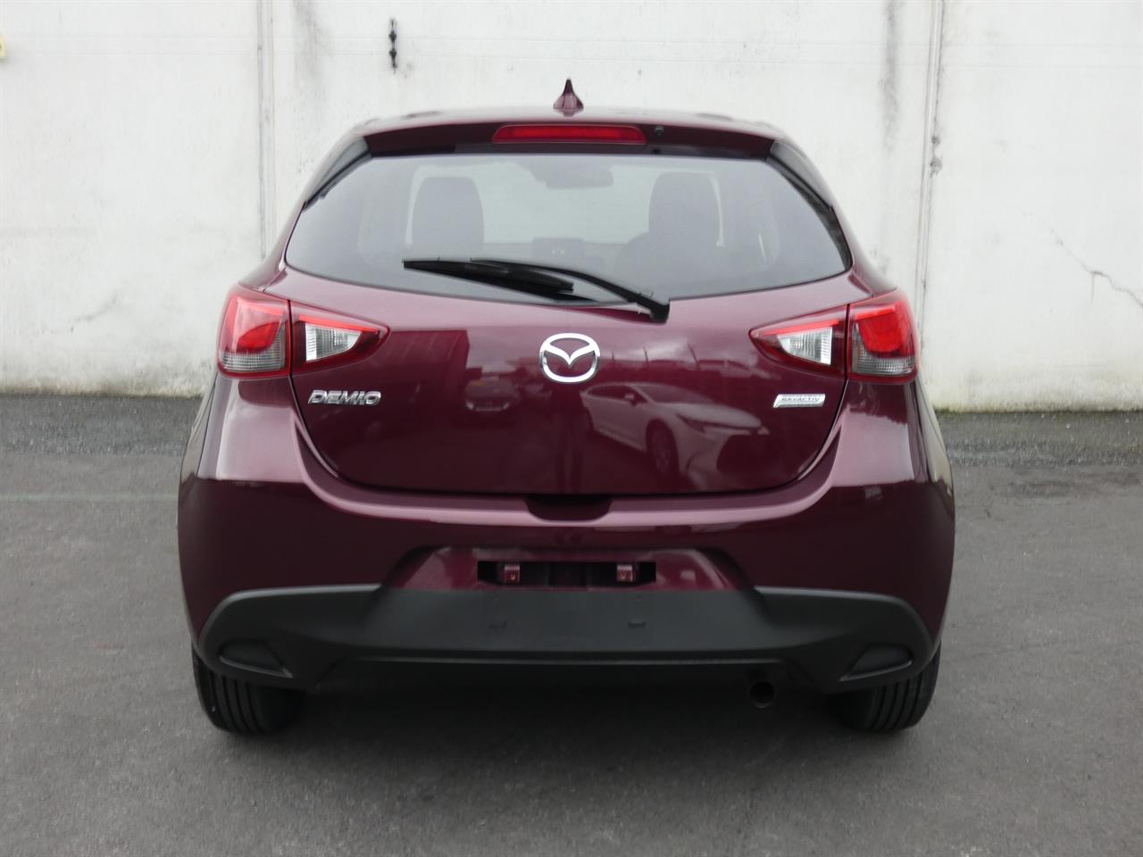 2017 Mazda DEMIO