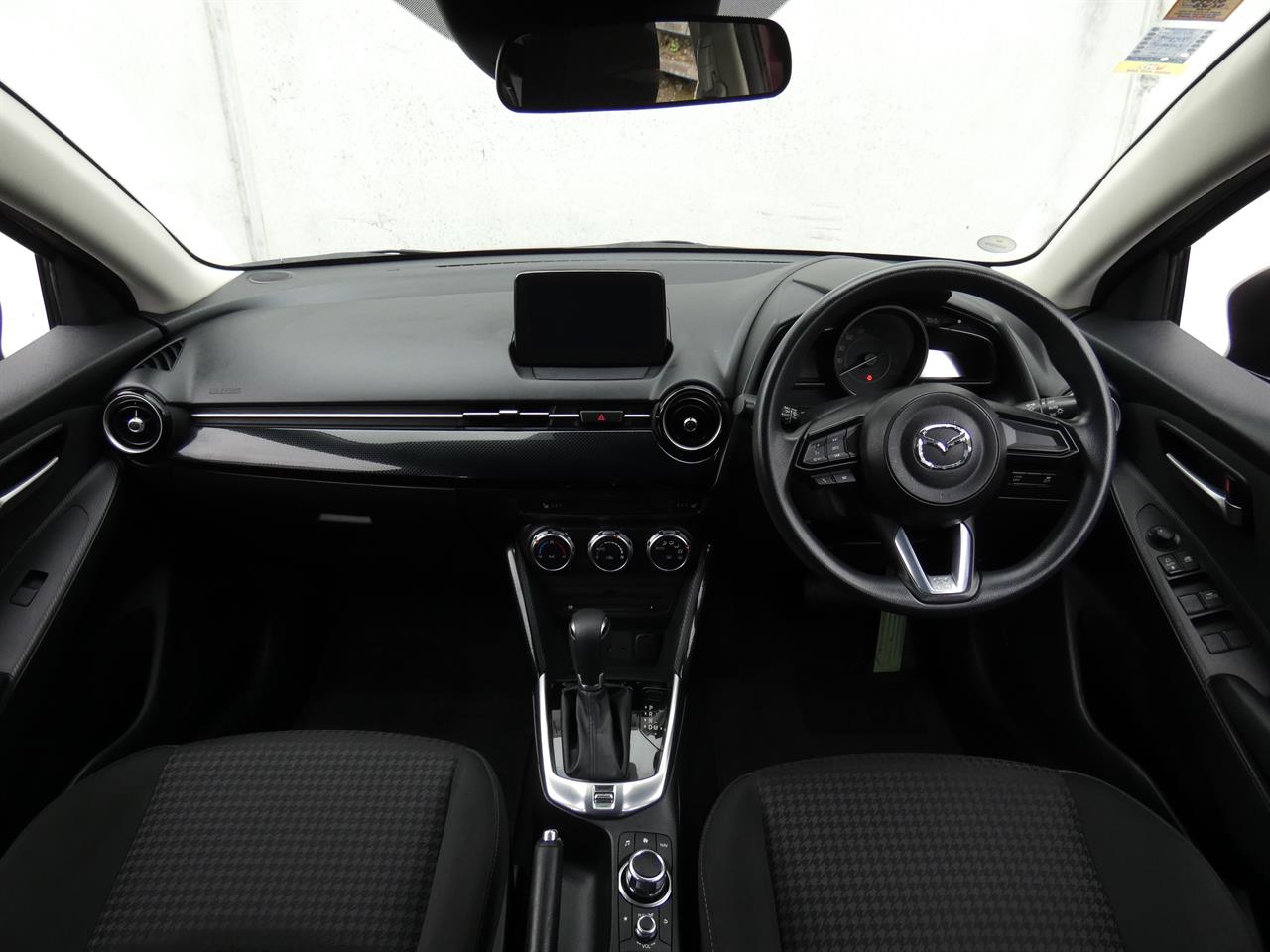 2017 Mazda DEMIO