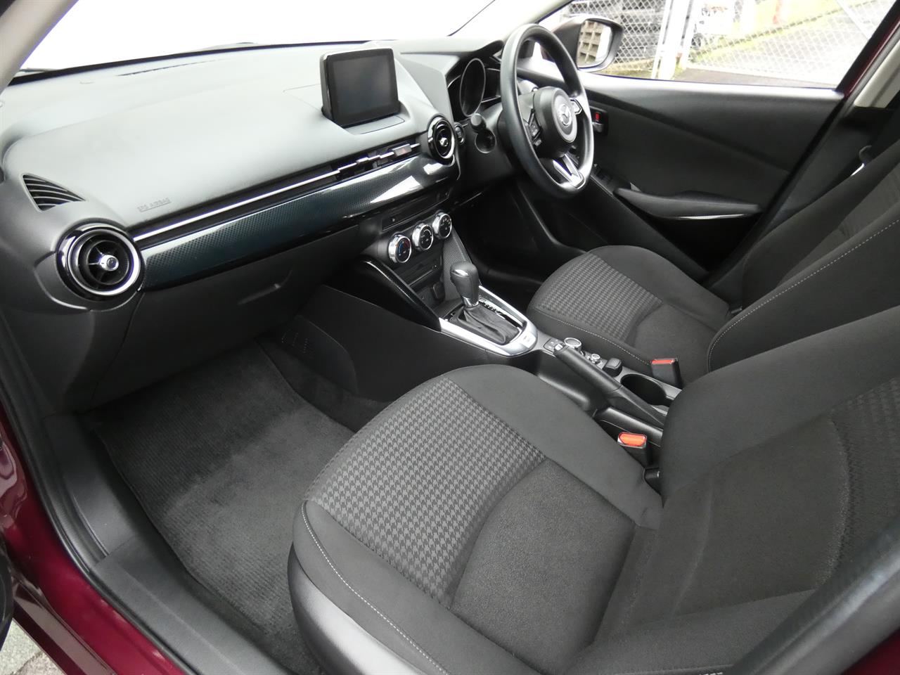2017 Mazda DEMIO