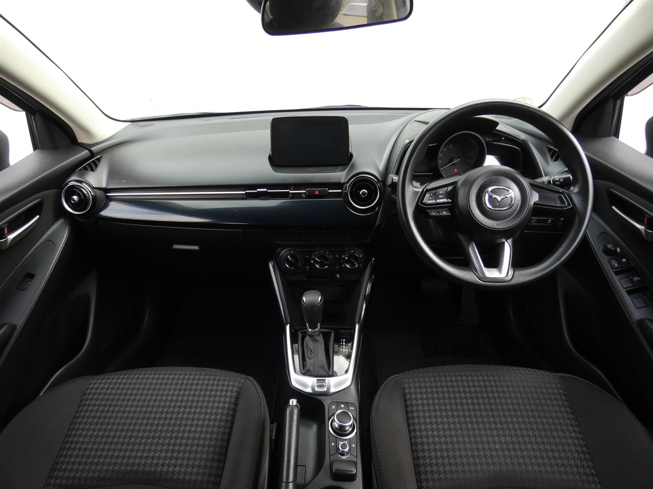 2017 Mazda DEMIO