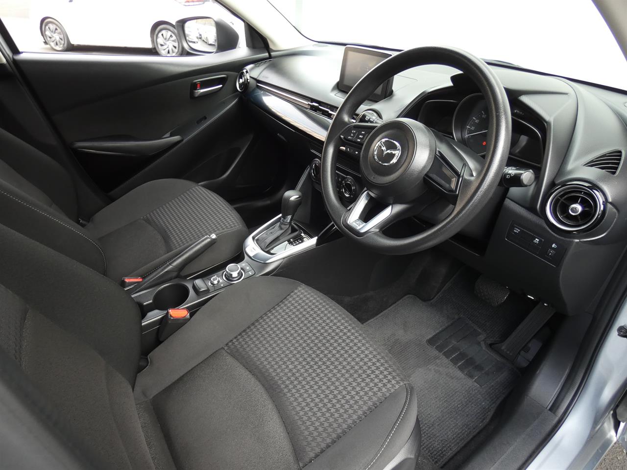 2017 Mazda DEMIO