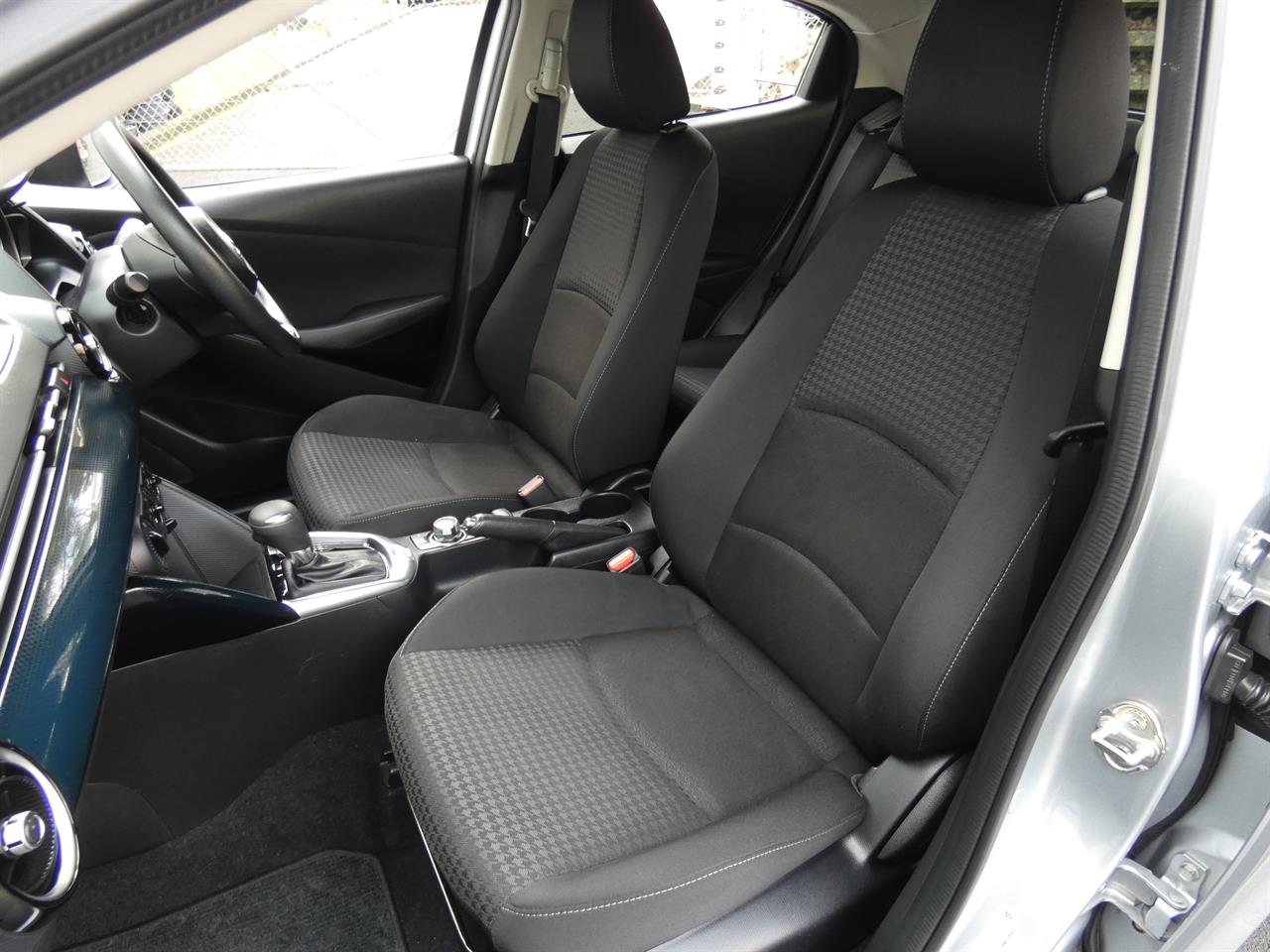 2017 Mazda DEMIO