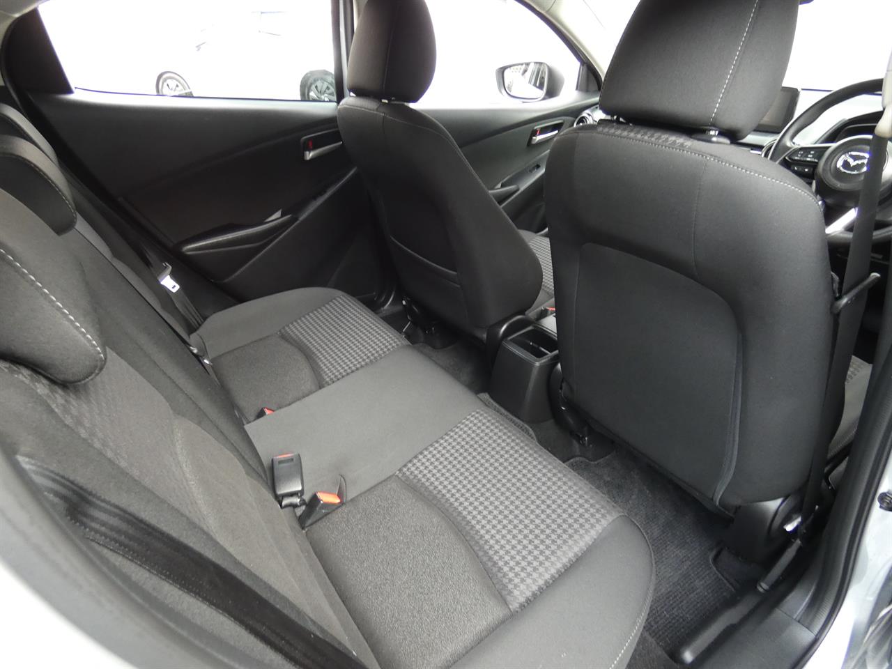 2017 Mazda DEMIO