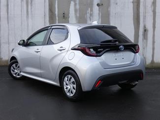 2020 Toyota YARIS - Thumbnail