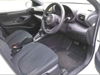 2020 Toyota YARIS - Thumbnail