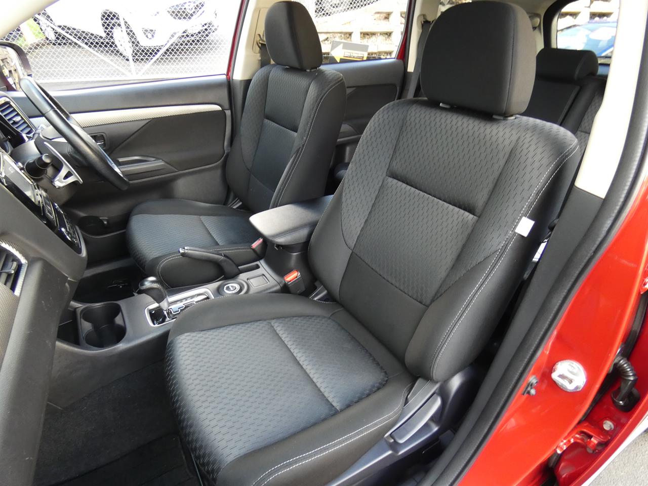 2014 Mitsubishi Outlander (4WD)