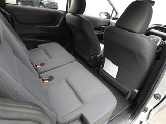 2016 Toyota Sienta - Thumbnail