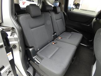 2016 Toyota Sienta - Thumbnail