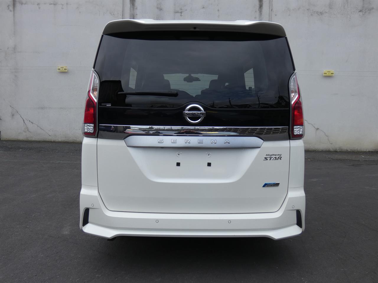 2017 Nissan SERENA