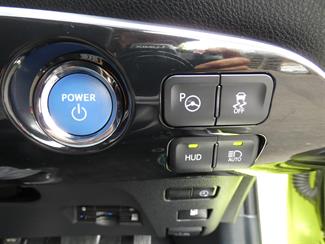 2017 Toyota Prius - Thumbnail