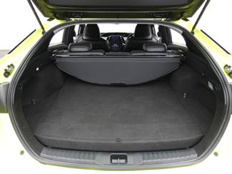 2017 Toyota Prius - Thumbnail