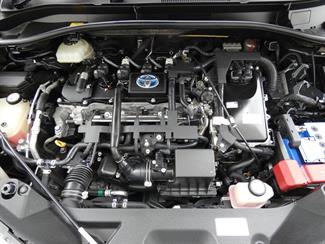 2017 Toyota C-HR - Thumbnail