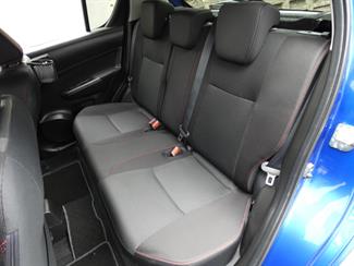 2015 Suzuki SWIFT - Thumbnail