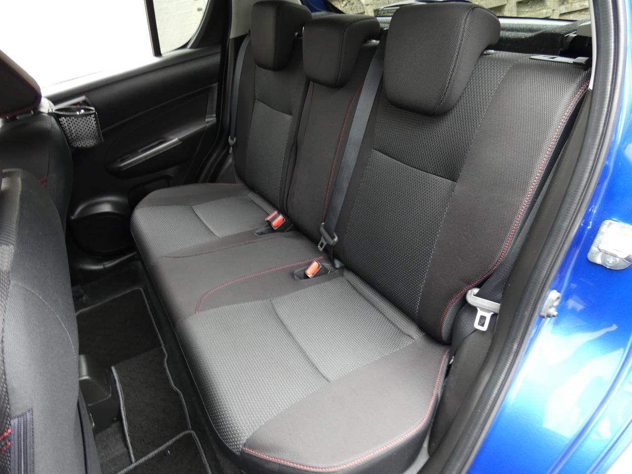2015 Suzuki SWIFT