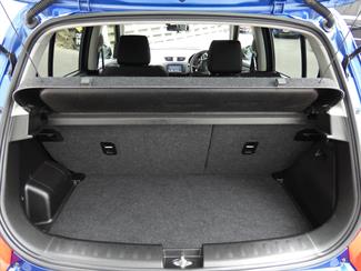 2015 Suzuki SWIFT - Thumbnail
