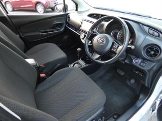2017 Toyota VITZ - Thumbnail