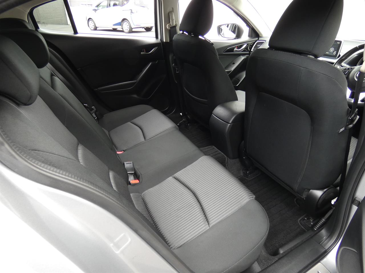 2016 Mazda AXELA