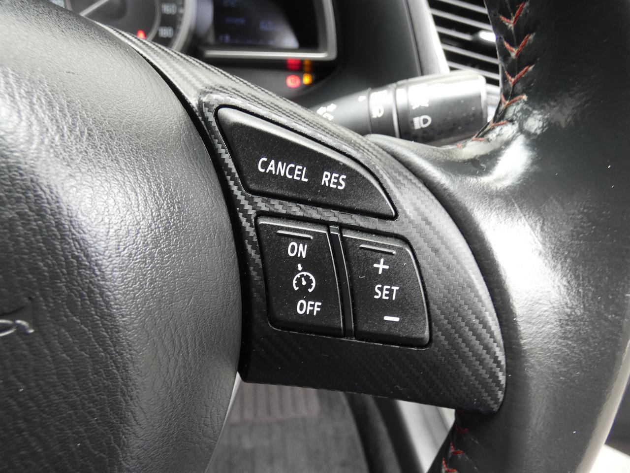 2016 Mazda AXELA