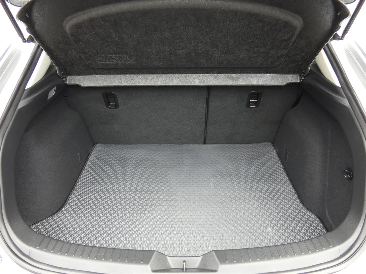 2016 Mazda AXELA