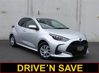 2021 Toyota YARIS - Thumbnail