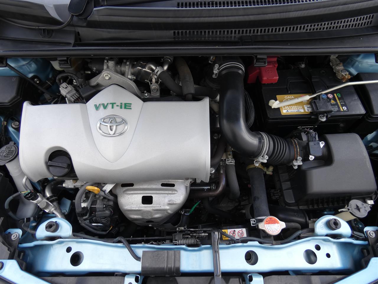 2016 Toyota VITZ