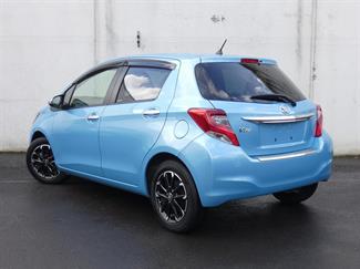 2016 Toyota VITZ - Thumbnail