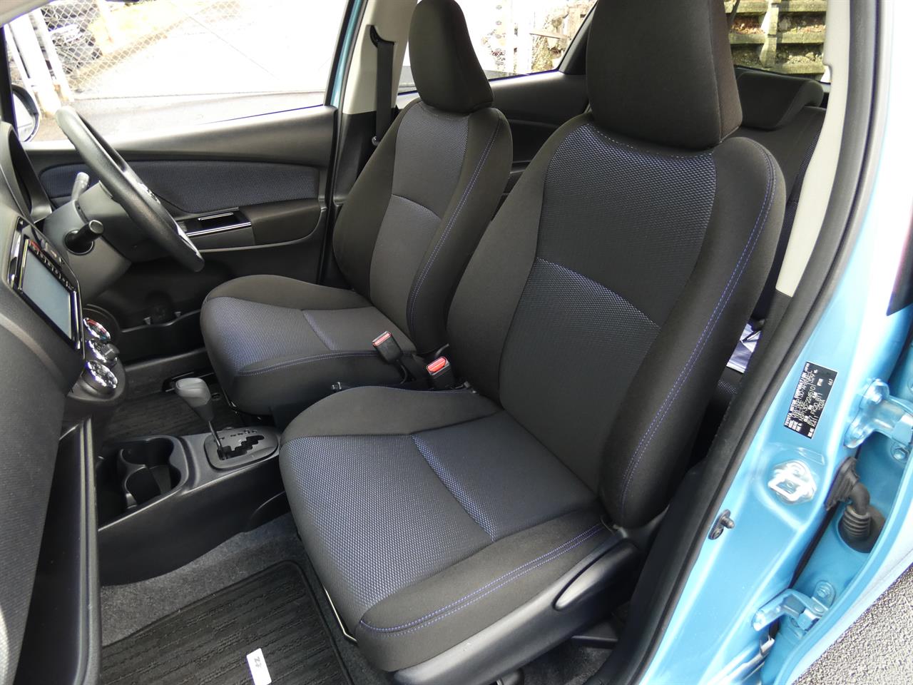 2016 Toyota VITZ