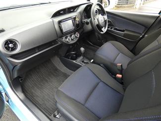 2016 Toyota VITZ - Thumbnail