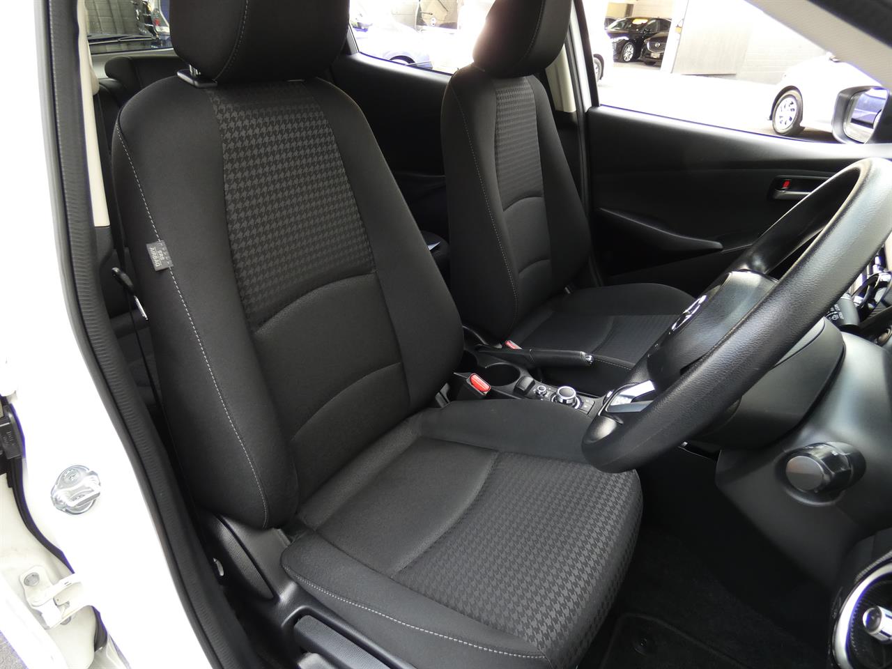 2018 Mazda DEMIO