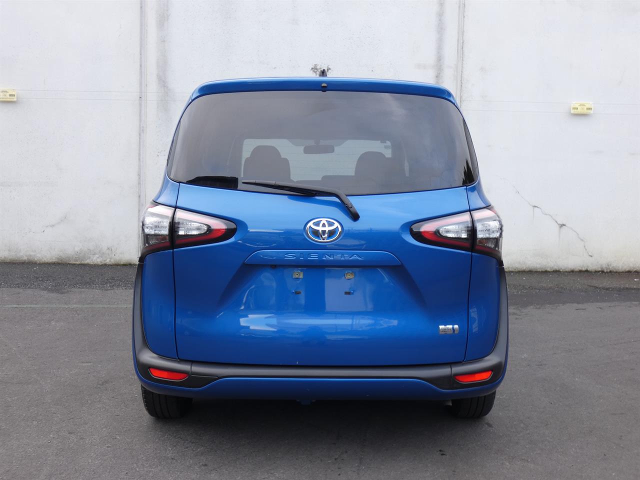 2016 Toyota Sienta