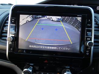 2017 Nissan SERENA - Thumbnail