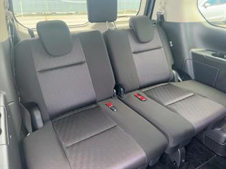 2017 Nissan SERENA - Thumbnail