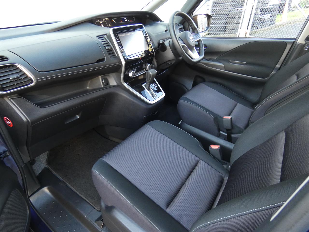 2017 Nissan SERENA