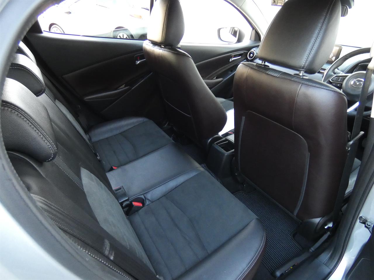 2017 Mazda DEMIO