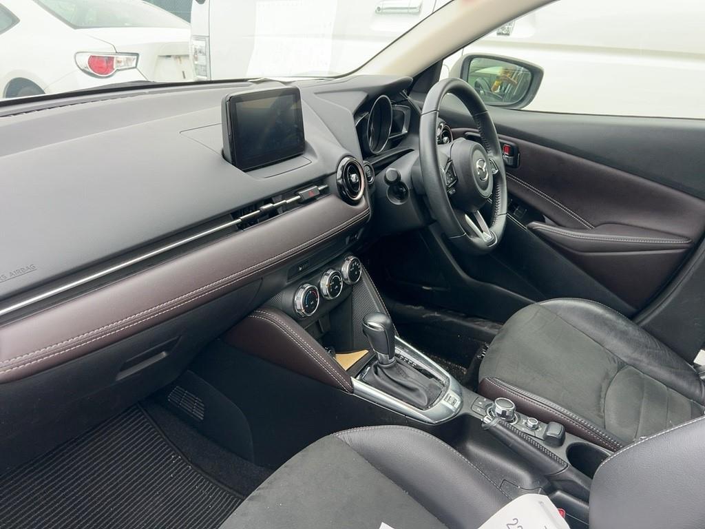 2017 Mazda DEMIO