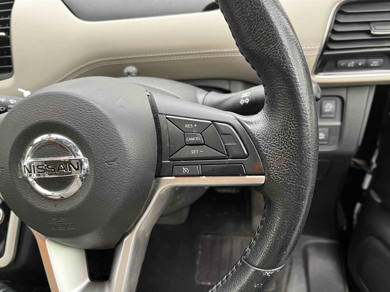 2016 Nissan SERENA