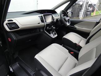 2016 Nissan SERENA - Thumbnail