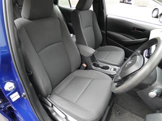 2020 Toyota COROLLA - Thumbnail