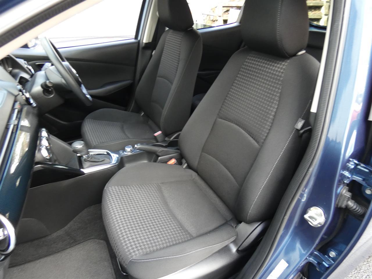 2017 Mazda DEMIO