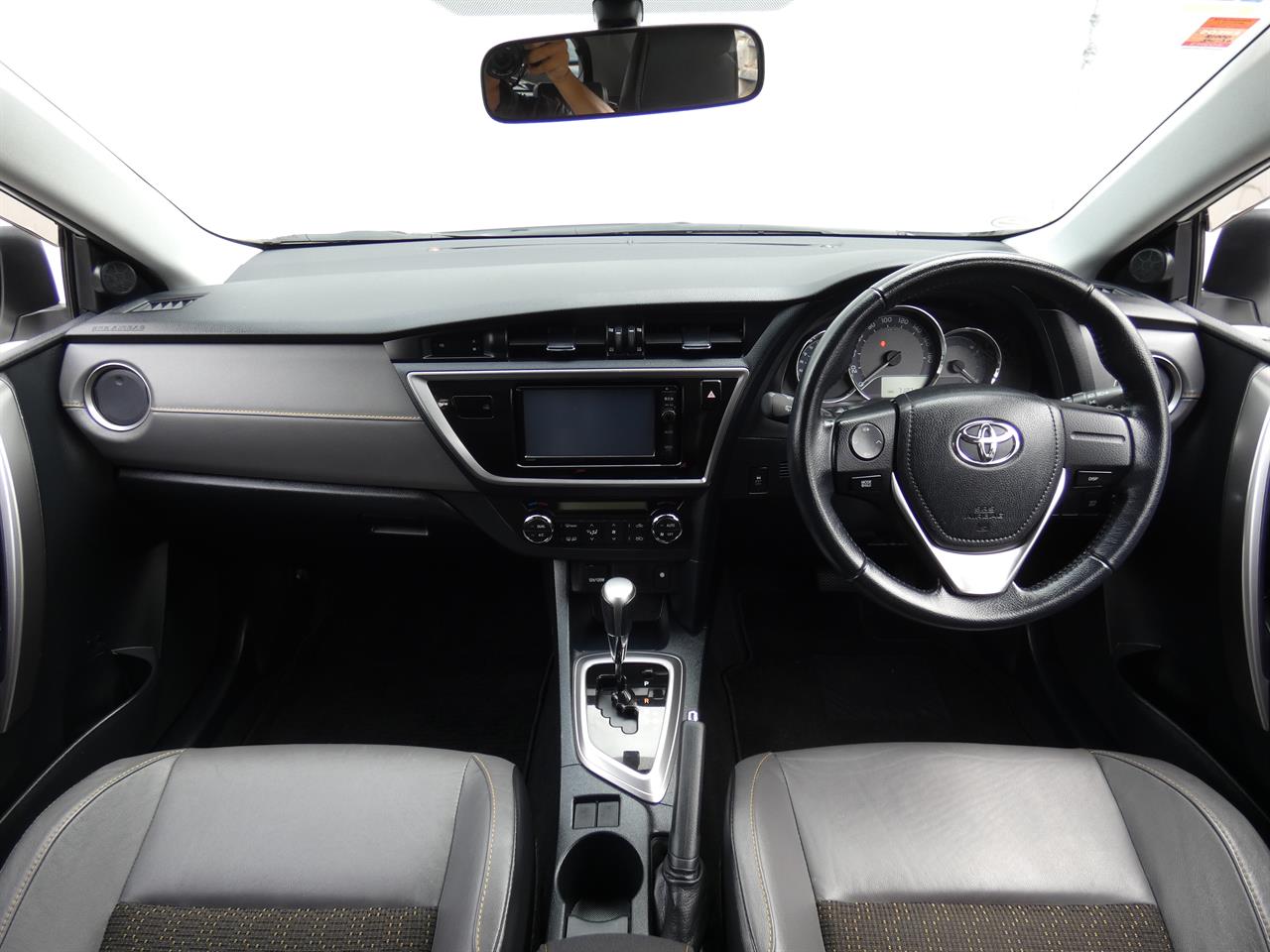 2014 Toyota AURIS