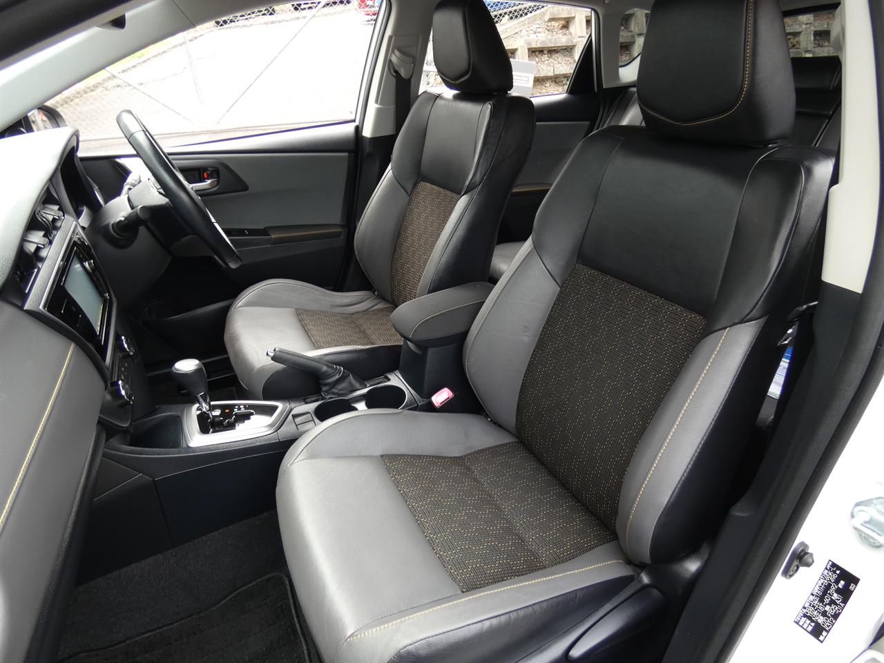 2014 Toyota AURIS
