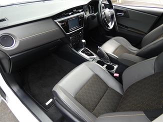 2014 Toyota AURIS - Thumbnail