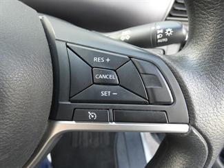 2017 Nissan SERENA - Thumbnail